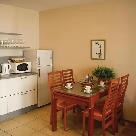One-bedroom In Apartment *